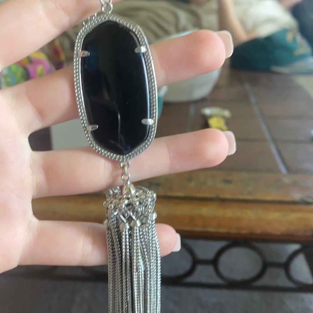 Kendra Scott necklace